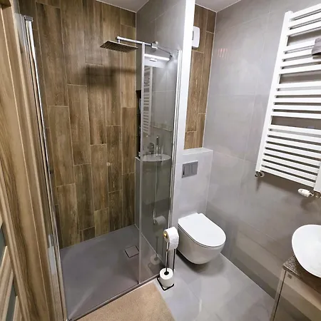 81 Degrees - Hot - Goraca Kwatera W Centrum Gliwic Z Prywatna Sauna