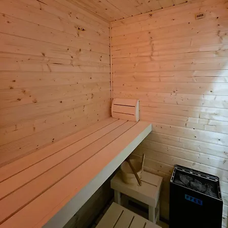 81 Degrees - Hot - Goraca Kwatera W Centrum Gliwic Z Prywatna Sauna Appartement *