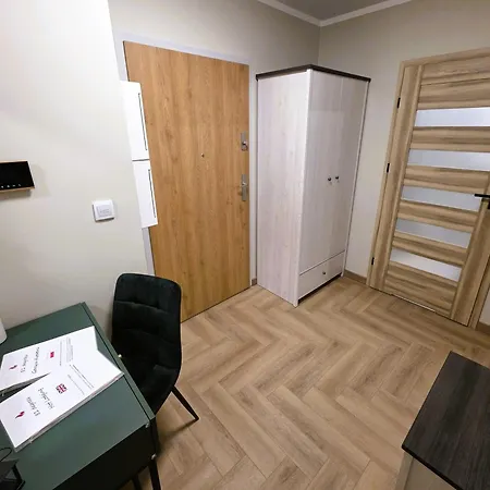 81 Degrees - Hot - Goraca Kwatera W Centrum Gliwic Z Prywatna Sauna Апартаменты